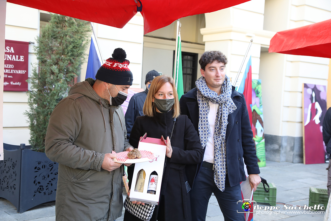 VBS_6079 - 10.ma Fiera Nazionale del Tartufo e Fiera dei Santi.jpg